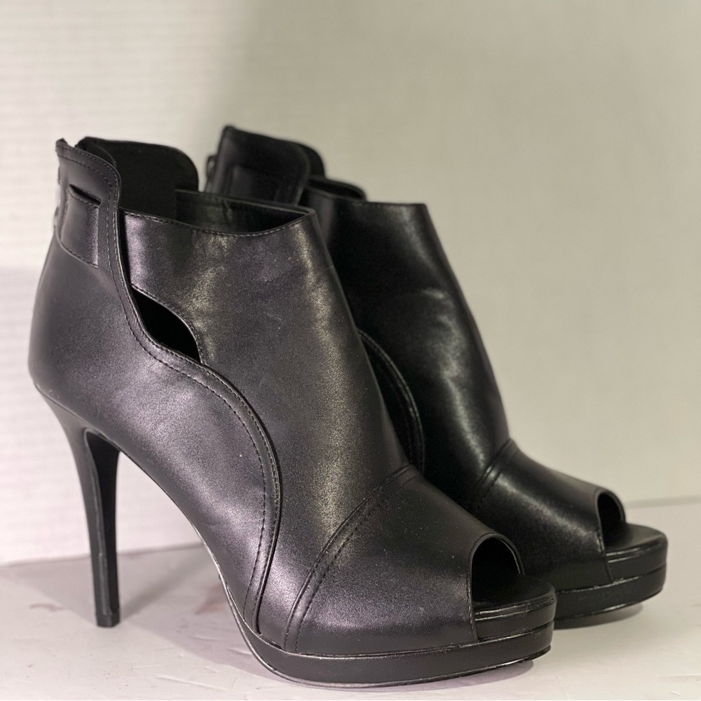 Size 8 Jolimall Heels